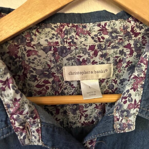 Christopher & Banks Top Womens Large Chambray Blouse Button Front Collared - Picture 6 of 10